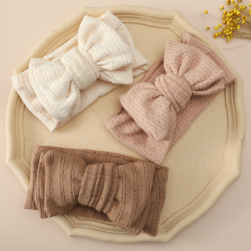 ربطة رأس بفيونكة كبيرة محبوكة  - مراجعة Baby Gear وسعره